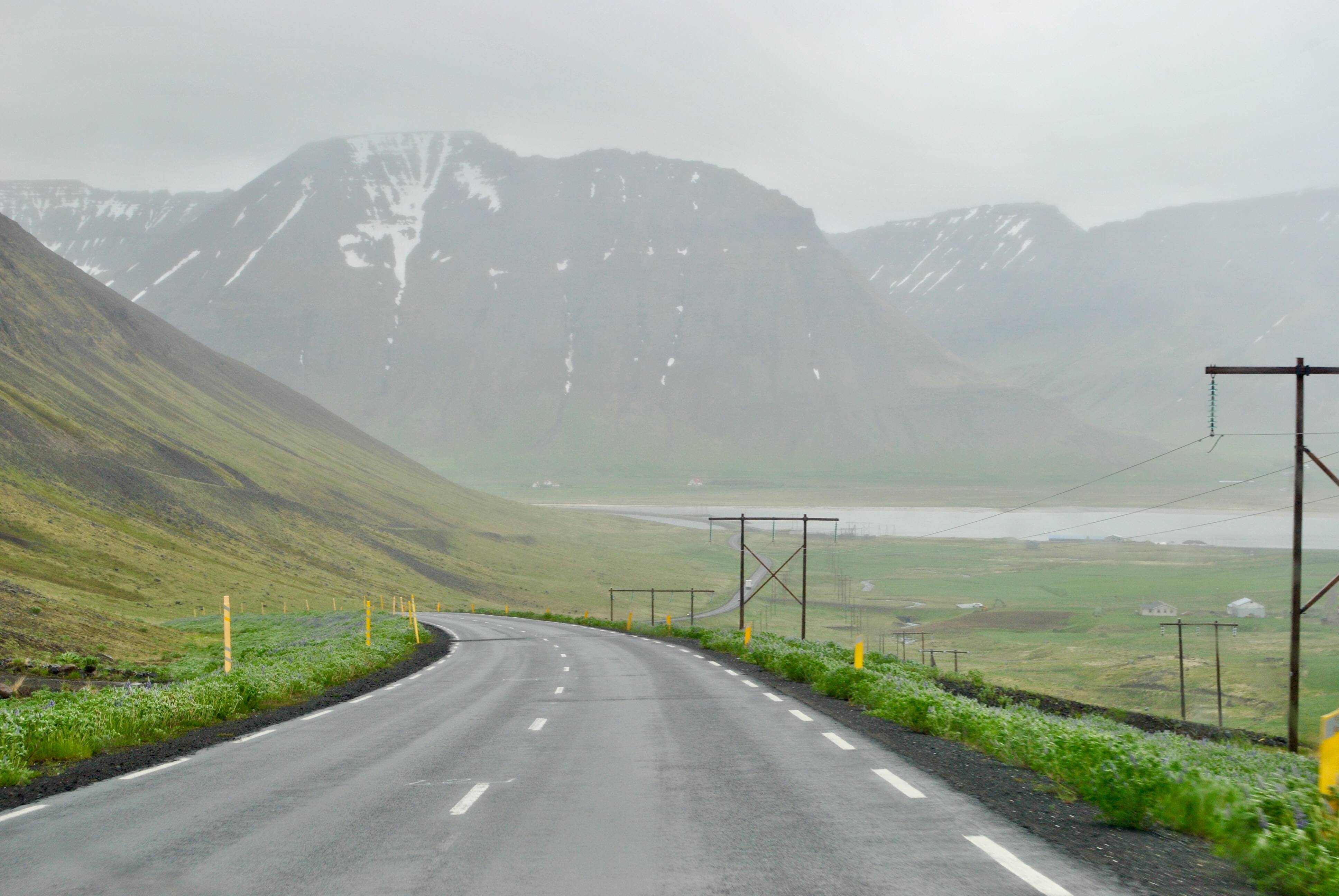 E2B8AEA5-F536-4B4F-BD23-A4A8E41081BD